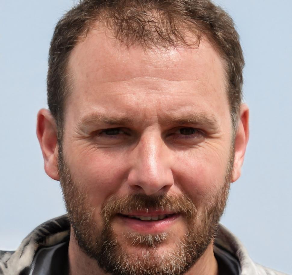 Portrait de Bastien Moreau, expert SEO